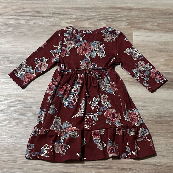 Xtraordinary | Maroon Floral Tie Back Long Sleeve Dress - Picture 2 of 4